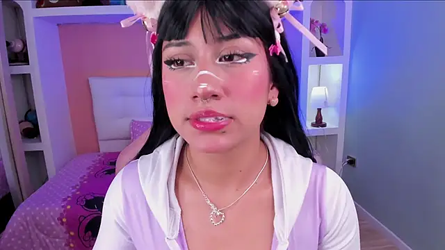 Snapshot of miss___megan chatting on December 23, 2:20 am miss megan online show from December 23, 2:20 am