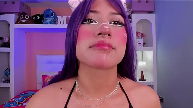 Snapshot of miss___megan chatting on January 15, 2:05 am miss megan online show from January 15, 2:05 am