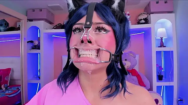 Snapshot of miss___megan chatting on February 3, 6:40 am miss megan online show from February 3, 6:40 am