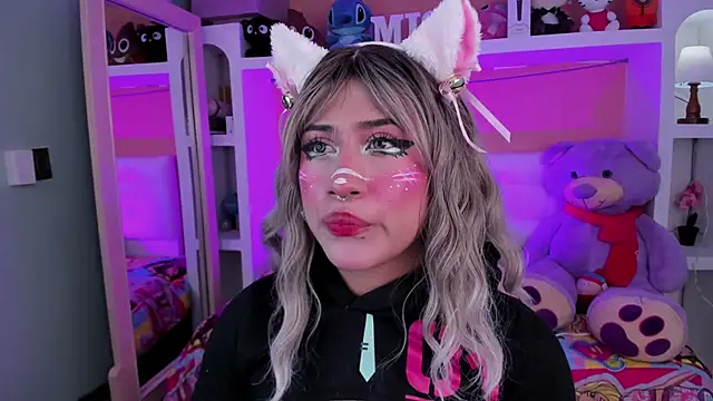 miss   megan online show from April 10, 2:28 am