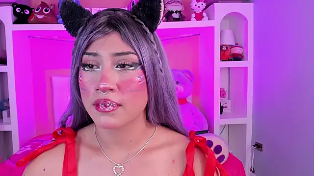 miss   megan online show from July 2, 2:33 am