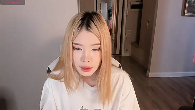 Snapshot of Pakk_Minni chatting on March 11, 10:07 am Pakk Minni online show from March 11, 10:07 am