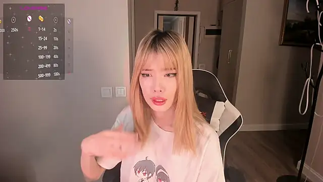 Snapshot of Pakk_Minni chatting on March 12, 1:08 pm Pakk Minni online show from March 12, 1:08 pm