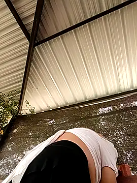 promiscuous-indecent-momm online show from April 16, 3:57 pm