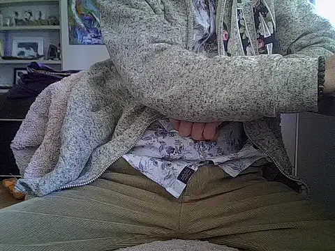 createur34 online show from March 17, 4:10 pm