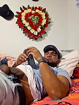 Snapshot of guajiro276565 chatting on February 11, 7:41 pm guajiro276565 online show from February 11, 7:41 pm