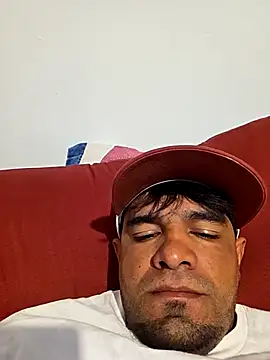 Snapshot of guajiro276565 chatting on April 2, 6:05 pm guajiro276565 online show from April 2, 6:05 pm