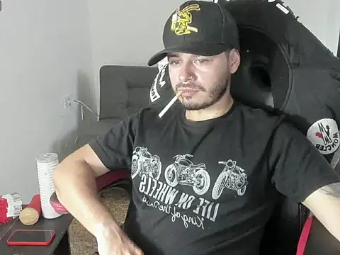 ragnar lothbrok777 online show from October 2, 9:22 pm