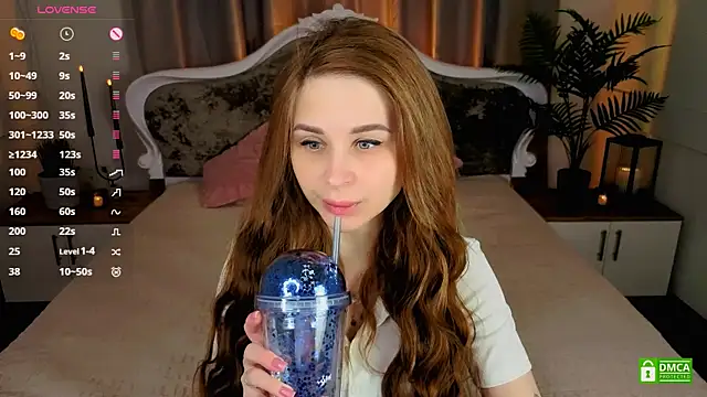 EvaRodi online show from April 18, 9:15 pm