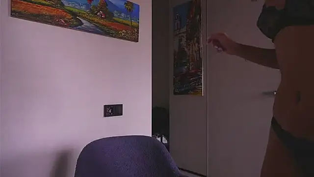 Limy Sweet online show from May 1, 8:08 am