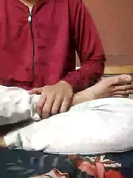 love me you online show from February 22, 9:01 am