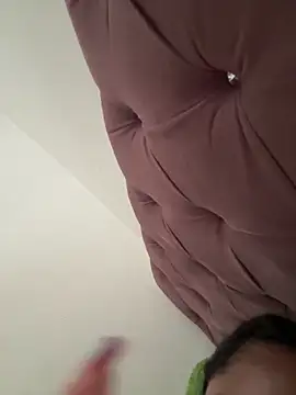 SofiaBennett  online show from February 21, 3:35 pm