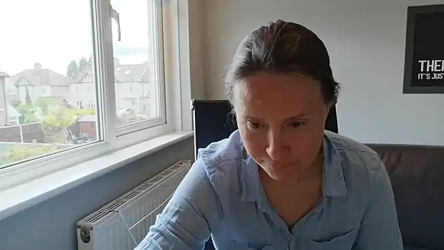 Snapshot of eatmypie69 chatting on June 9, 9:43 am eatmypie69 online show from June 9, 9:43 am
