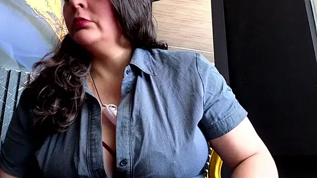 Snapshot of AmandaKovich chatting on July 14, 8:14 pm AmandaKovich online show from July 14, 8:14 pm