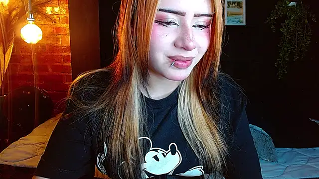 Snapshot of fyreandfox_ chatting on June 27, 8:25 pm fyreandfox online show from June 27, 8:25 pm