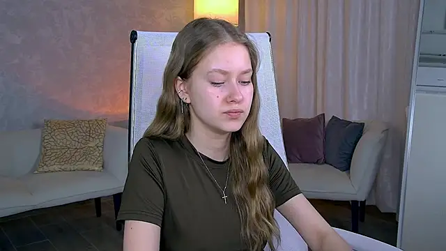 EveMundie online show from March 30, 9:10 am