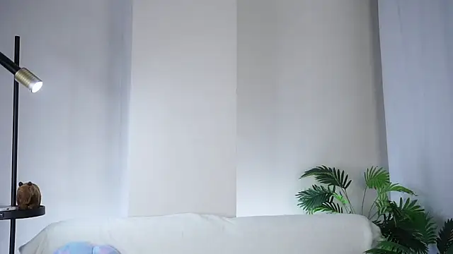 ChelseaDenner online show from April 20, 3:15 pm