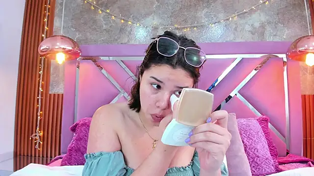 EmmaSulivan online show from November 7, 12:49 pm