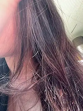 sexymelli18 online show from May 4, 8:10 am