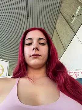 Snapshot of sexymelli18 chatting on June 25, 12:53 pm sexymelli18 online show from June 25, 12:53 pm