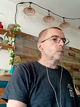 Xavspank2 online show from September 10, 1:22 pm