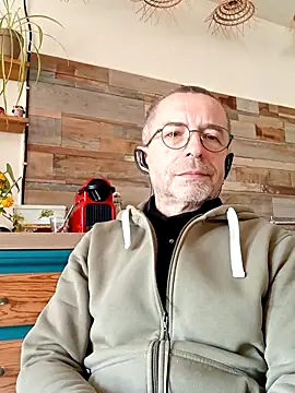 Xavspank2 online show from March 31, 9:21 am