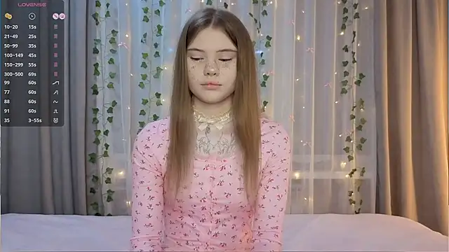 CarolinePepper online show from February 28, 1:45 pm