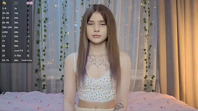 CarolinePepper online show from April 15, 7:58 pm