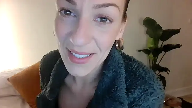 Edenfox- online show from February 17, 10:05 pm