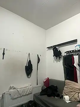 pesyelisa online show from March 4, 11:40 am