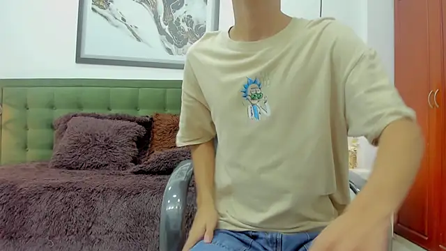 Snapshot of Johann_sex chatting on December 17, 4:57 pm Johann sex online show from December 17, 4:57 pm