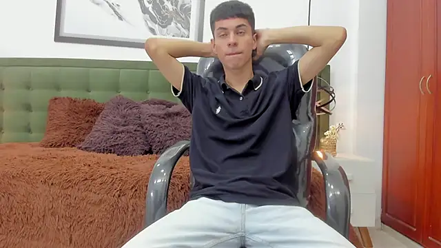 Snapshot of Johann_sex chatting on January 18, 5:06 pm Johann sex online show from January 18, 5:06 pm