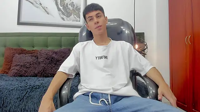 Snapshot of Johann_sex chatting on February 25, 5:22 pm Johann sex online show from February 25, 5:22 pm