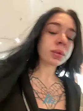 AlishaPrettyBlade online show from April 11, 4:06 am