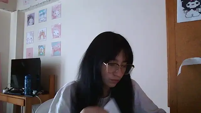 Arielle lov online show from October 27, 4:11 pm