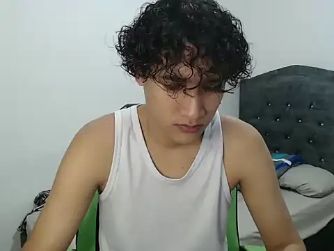 Boy coll online show from May 7, 5:13 am