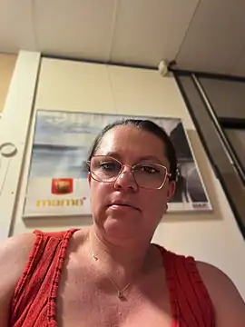 Snapshot of Conejta chatting on July 18, 10:35 pm Conejta online show from July 18, 10:35 pm