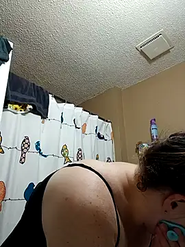 HTXBELLE online show from September 25, 12:20 pm