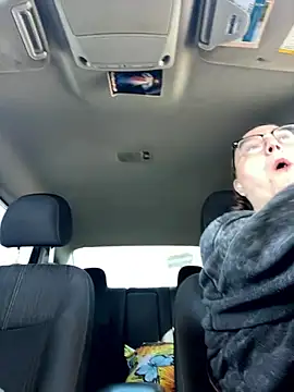 HTXBELLE online show from February 4, 5:52 pm