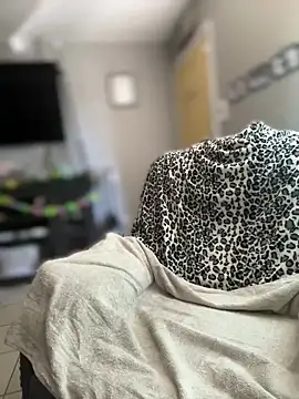 HTXBELLE online show from March 27, 8:52 pm