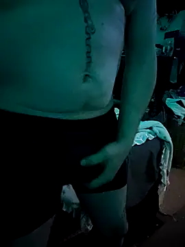 Snapshot of Cummaker69 chatting on December 22, 12:51 am Cummaker69 online show from December 22, 12:51 am