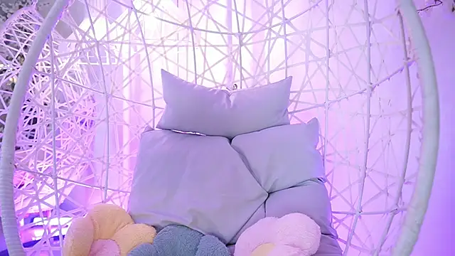 SaharaKramer online show from February 22, 5:57 pm