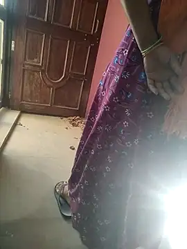 indian couple4 online show from April 27, 2:42 am