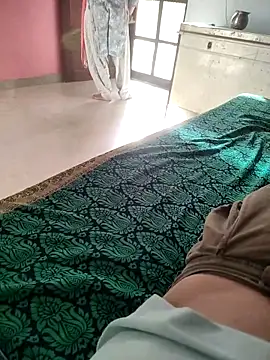 indian couple4 online show from May 15, 2:18 am