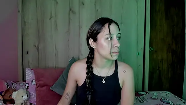 TANIA 06 online show from June 10, 1:10 pm