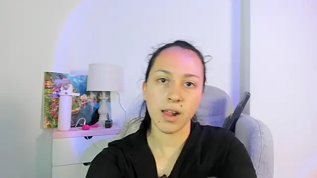 ammy e online show from April 20, 4:10 pm