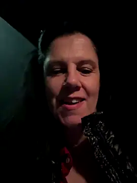 Snapshot of LadydeSade chatting on November 15, 1:25 am LadydeSade online show from November 15, 1:25 am