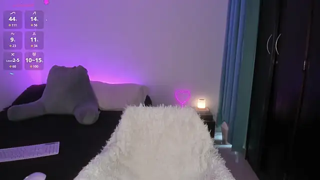  lucianapalmer online show from January 15, 3:05 pm