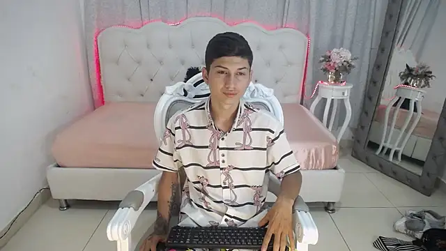 katty And alex online show from February 19, 6:54 pm