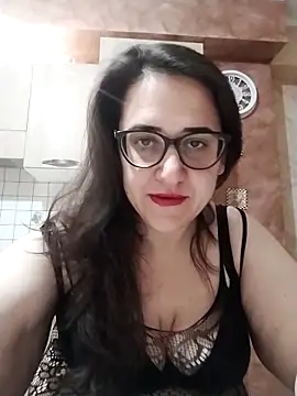 Dolcecurvy online show from February 1, 10:30 pm